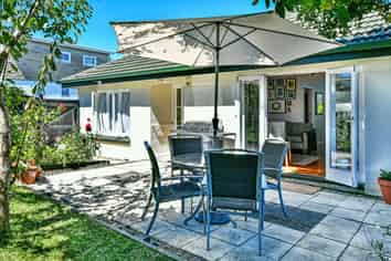  16 Olsen Avenue, Hillsborough