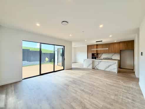 90 Huanui Drive, Orewa