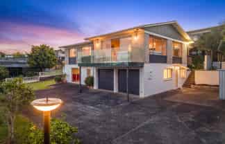 9 Nui Mana Place, Te Atatu South