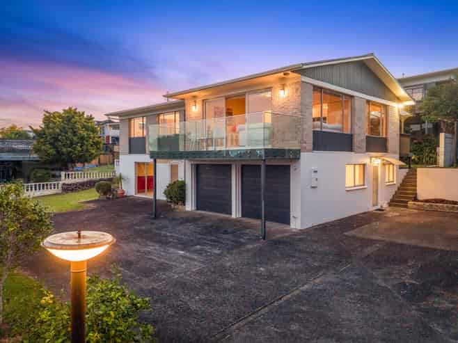 9 Nui Mana Place, Te Atatu South