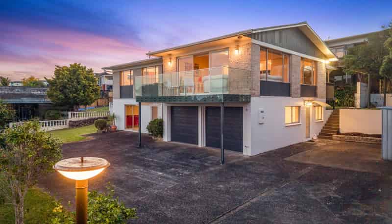 9 Nui Mana Place, Te Atatu South