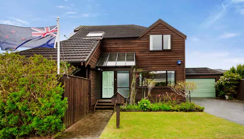 1 Colin Grove, Hutt Central