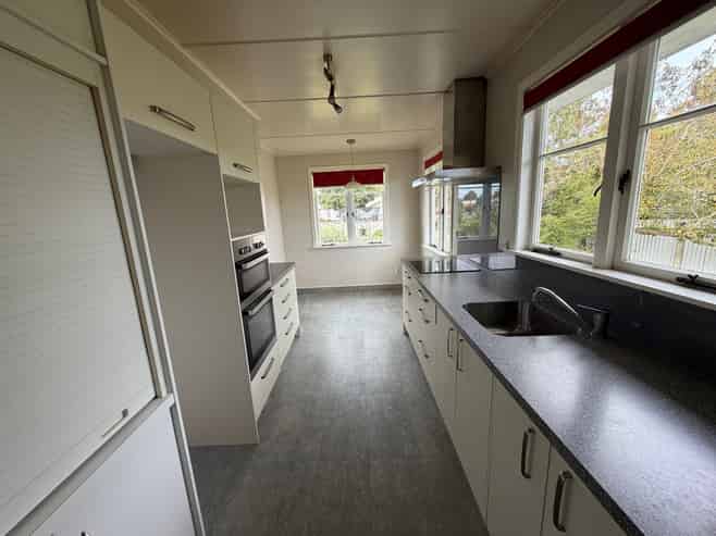 36 Warwick Crescent, Taradale