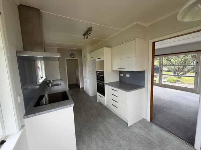 36 Warwick Crescent, Taradale