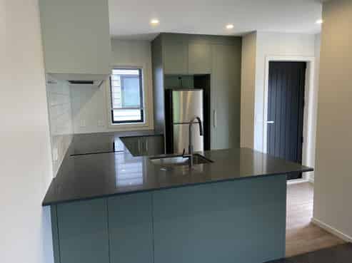 10 Cairo Street, Ebdentown