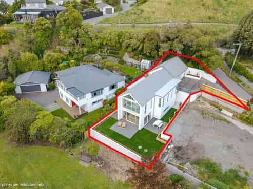 2/1 The Brae, Mount Pleasant