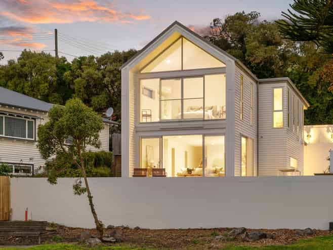 2/1 The Brae, Mount Pleasant