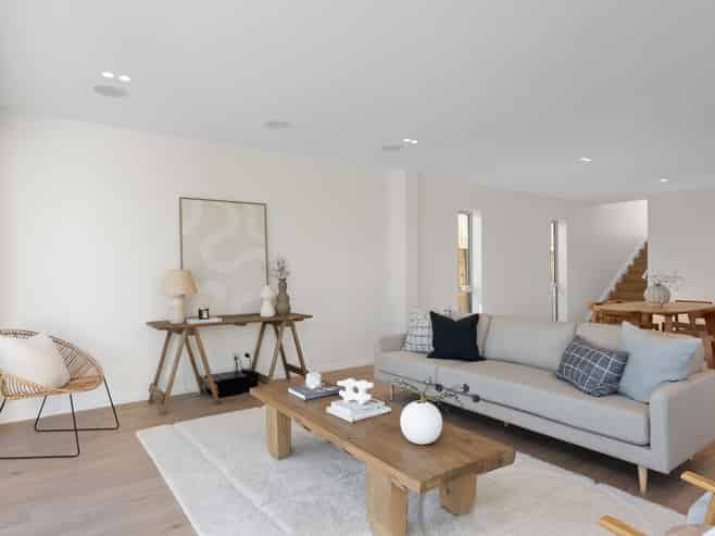 2/1 The Brae, Mount Pleasant