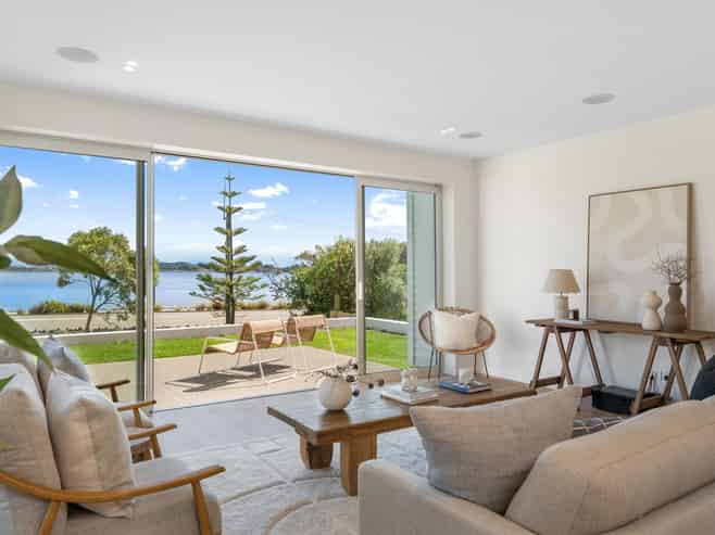 2/1 The Brae, Mount Pleasant