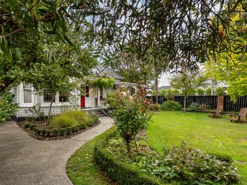 42 Hawkesbury Avenue, Saint Albans