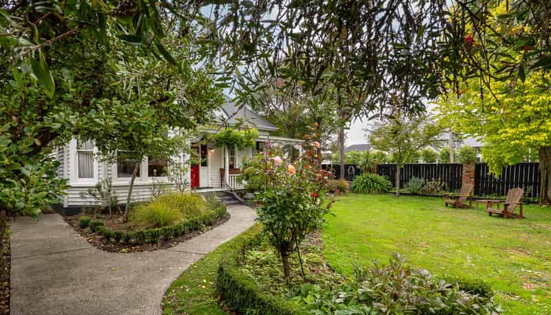 42 Hawkesbury Avenue, Saint Albans