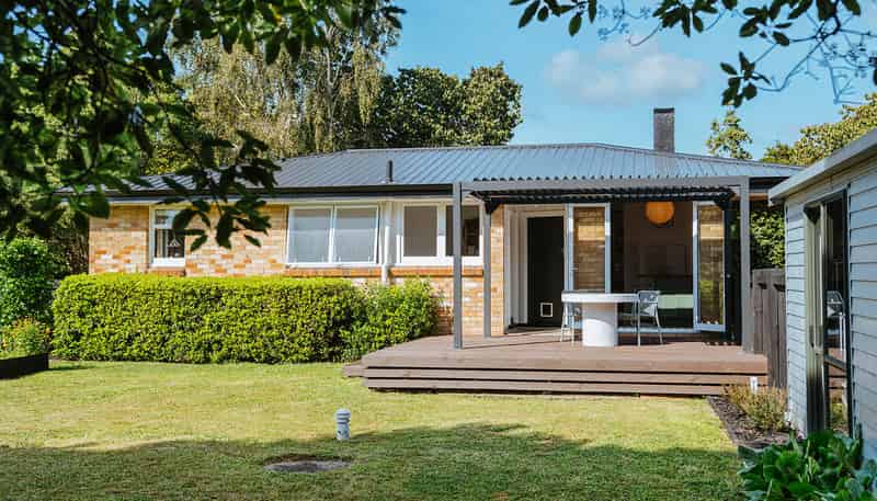 11 Good Street, Matangi