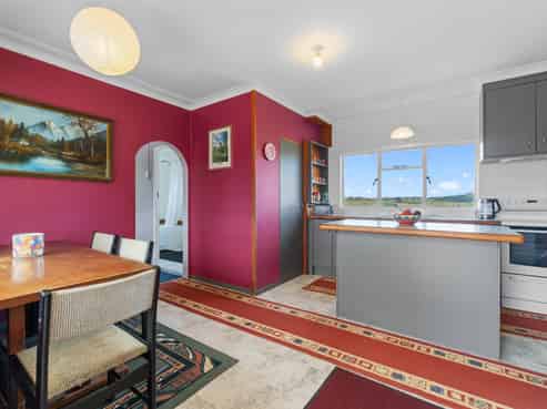 1009 Hetherington Road, Ruawaro