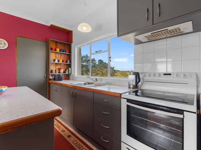 1009 Hetherington Road, Ruawaro