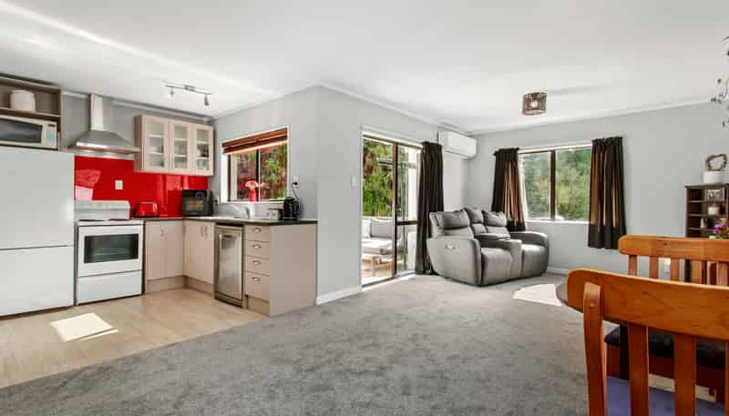 14a Kereru Grove, Stokes Valley