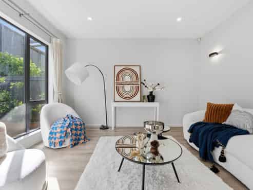 8D Buckley Road, Epsom