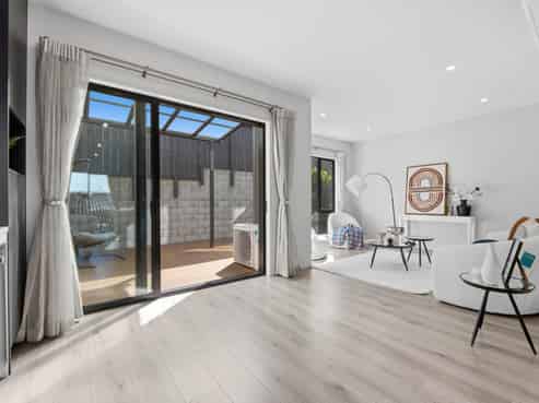 8D Buckley Road, Epsom