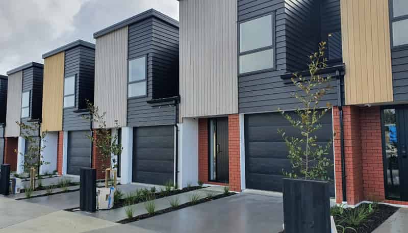 18 Shortfin Place, Flat Bush