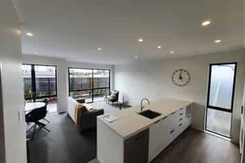 18 Shortfin Place, Flat Bush