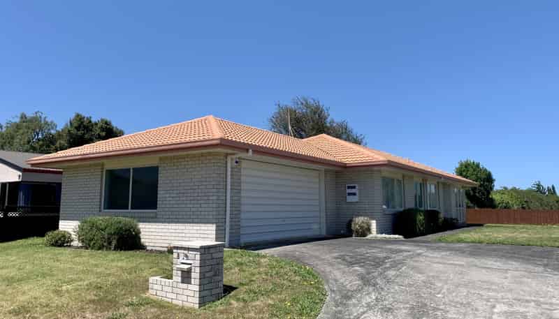 8 Caesar Roose Drive, Glenview