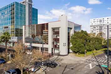 Top Floor Central Manukau Opportunity 