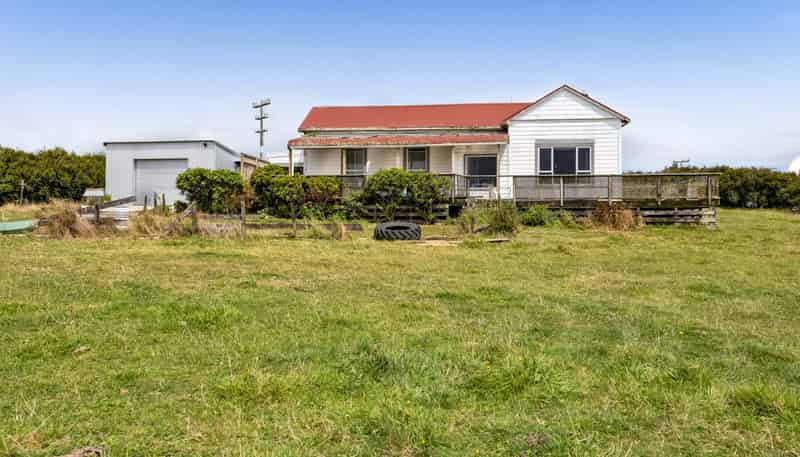 136 Warwick Road, Stratford