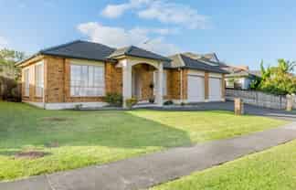 32 Hugh Green Drive, Pinehill