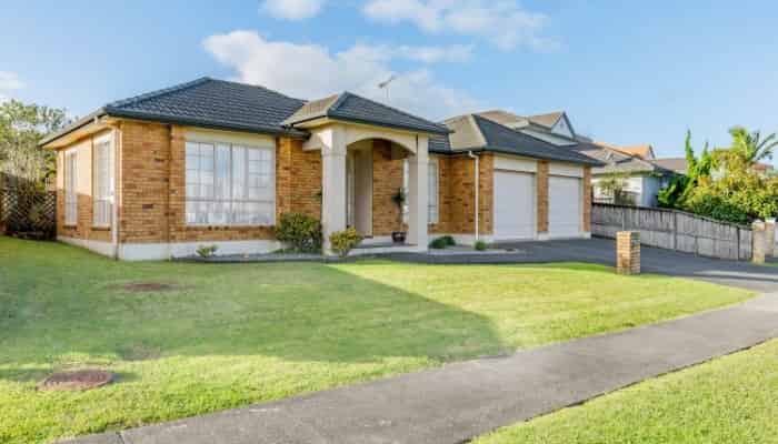 32 Hugh Green Drive, Pinehill