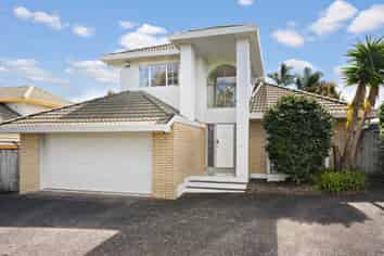 1/8 Alicia Road, Somerville