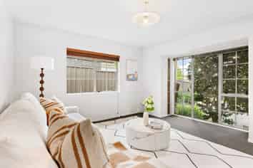 1/8 Alicia Road, Somerville