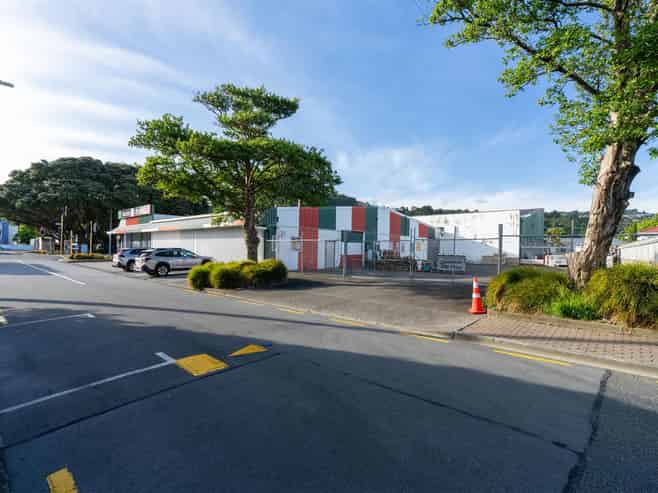 Occupy, Invest or Reposition on Cuba Street