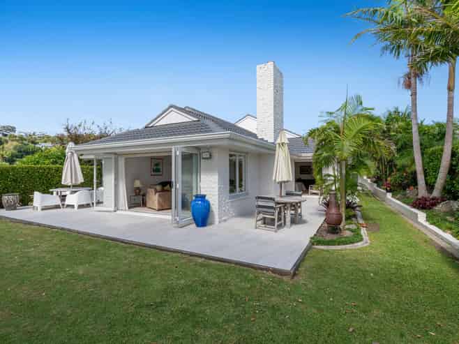 11 Elgin Place, Red Beach