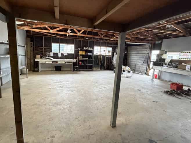 Office and warehouse for lease