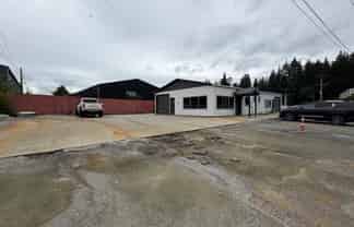 Office and warehouse for lease