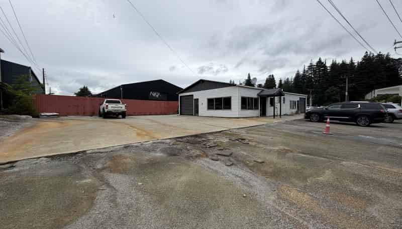 11 Hamiora Place, Ngapuna