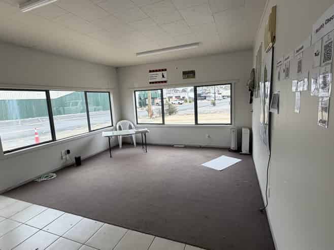 Office and warehouse for lease