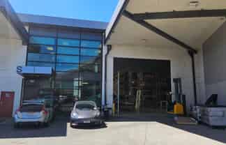 High‑quality Warehouse & Office Unit - 1,332m²