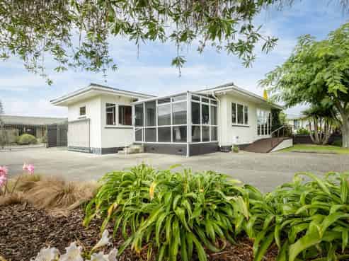 224 Kennedy Road, Onekawa