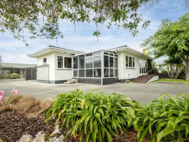 224 Kennedy Road, Onekawa