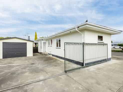 224 Kennedy Road, Onekawa