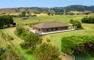 159 Pukenamu Road, Te Horo