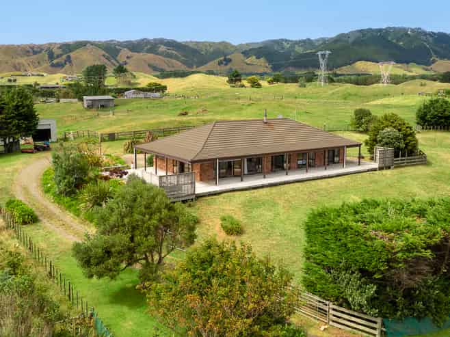 159 Pukenamu Road, Te Horo