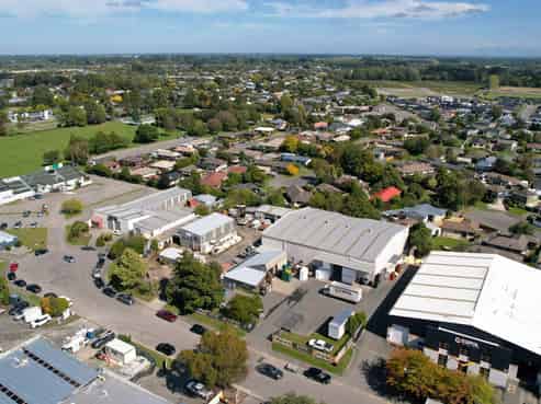 Practical Industrial Warehouse and Workshop