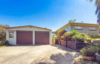 62 Widmore Drive, Massey