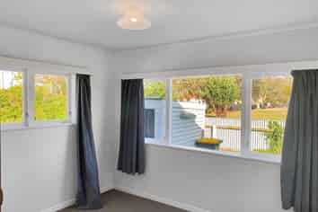 12 Robinson Street, Foxton