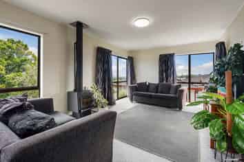 6 Adam Sunde Place, Glen Eden