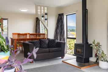 6 Adam Sunde Place, Glen Eden