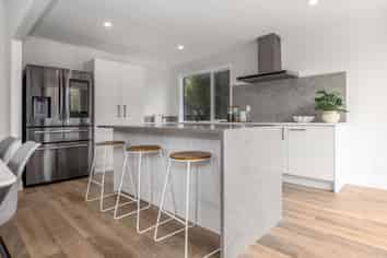 92 Michael Road, PARAPARAUMU