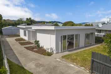 92 Michael Road, PARAPARAUMU
