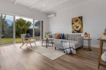 92 Michael Road, PARAPARAUMU